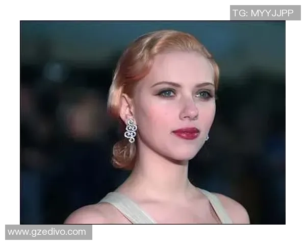 美国第一足球女球星是谁 她的成长历程与辉煌成就揭秘