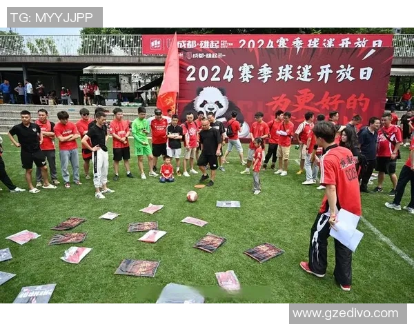 足球球星花式训练技巧揭秘 提升球技的秘密训练法与创意练习